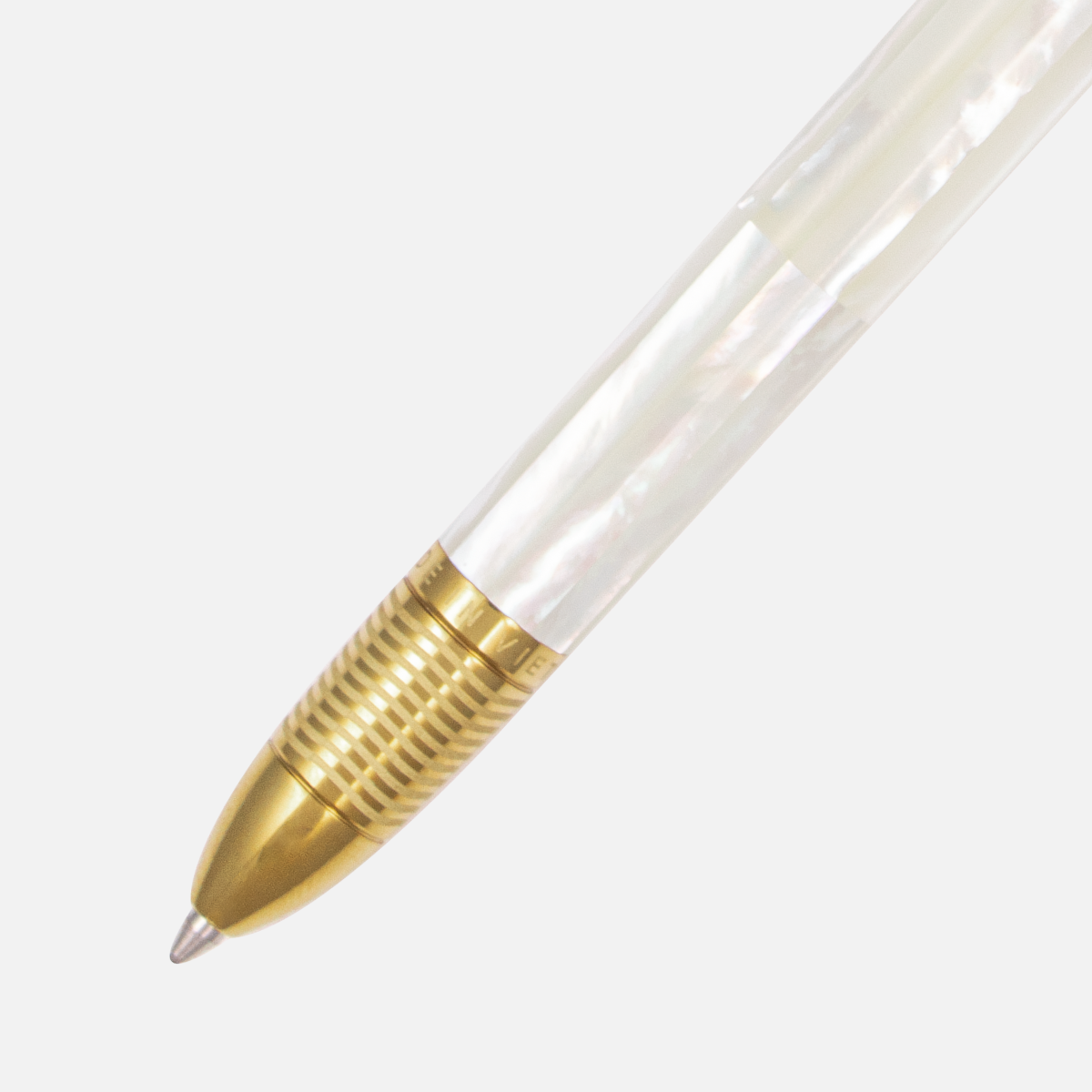 Champion Wave - Northern Australia White Pearl - Titanium Gold Plated