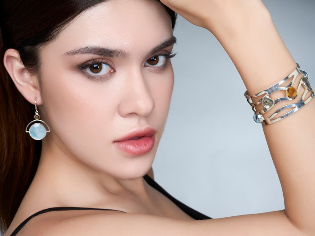 Shining jewerly